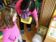 Sledujeme, kolik máme ve školce odpadu za jeden den